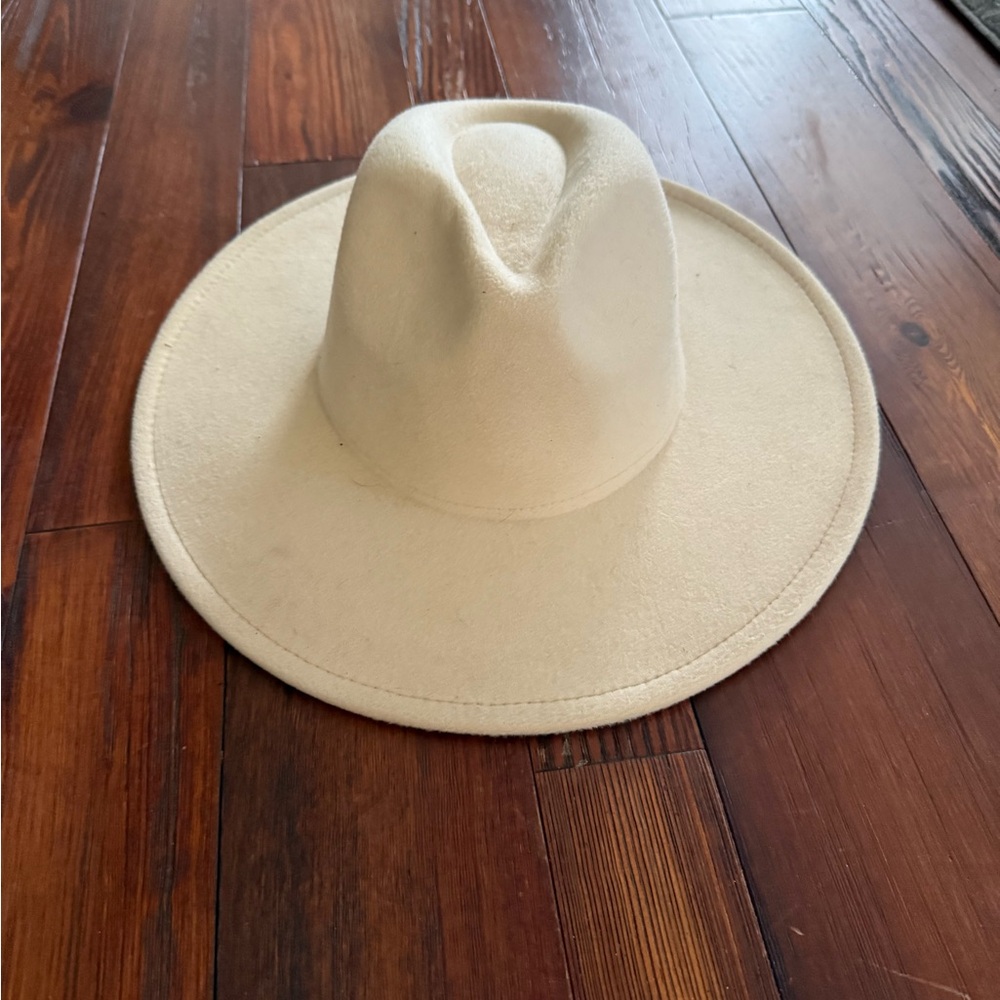 Zara Beige Hat